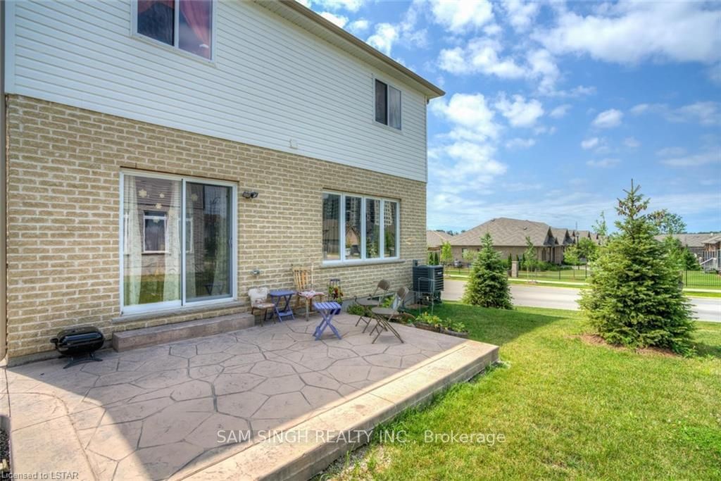 Listing Image 21