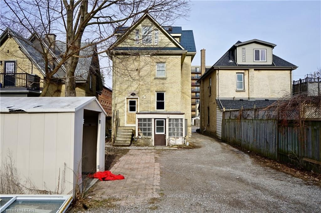 Listing Image 4