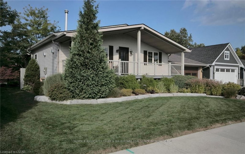 49 Gill Rd, Lambton Shores, N0M 1T0 | Image 3