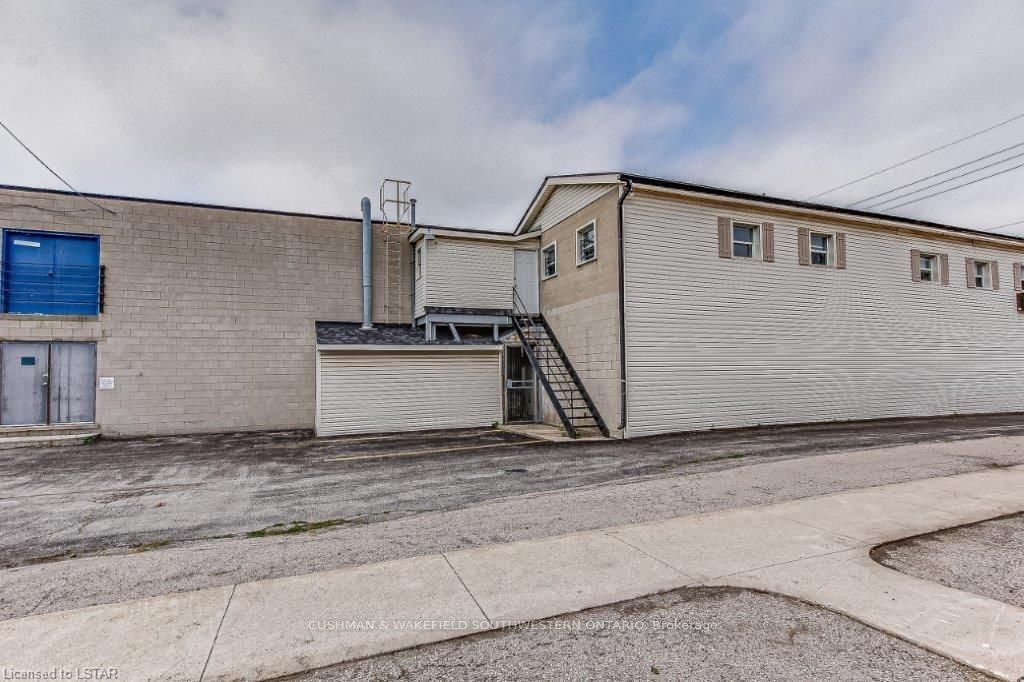 Listing Image 7