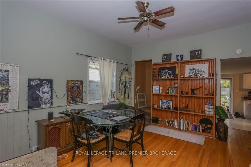 Listing Image 7