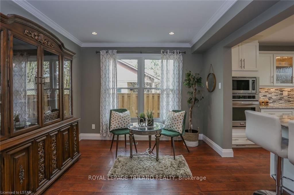 Listing Image 14