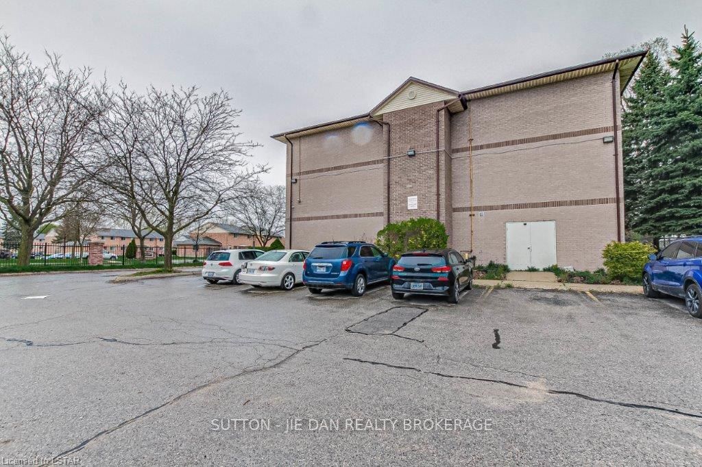 Listing Image 16