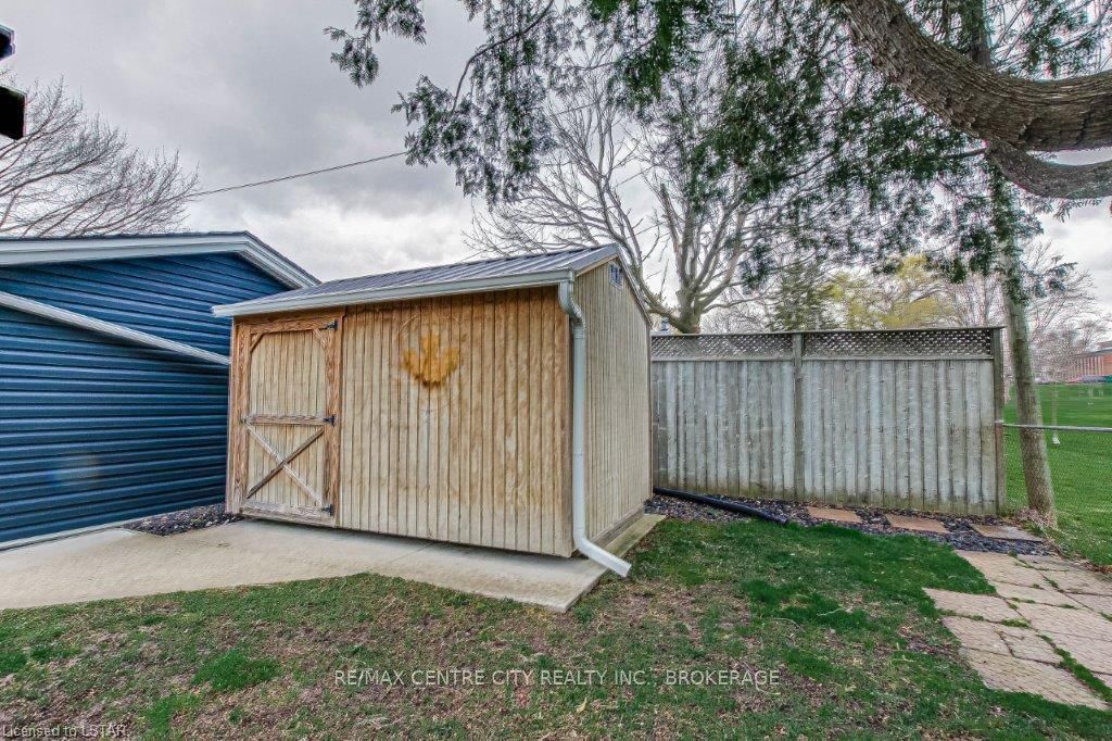 Listing Image 7