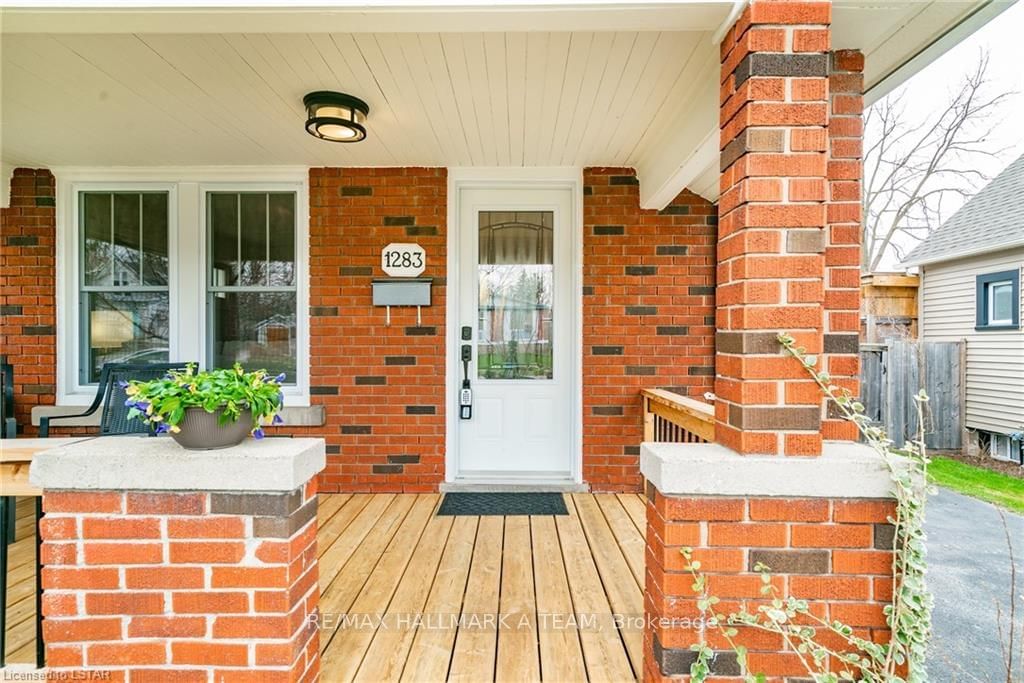 Listing Image 3