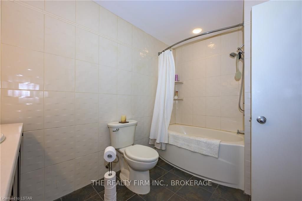 Listing Image 30