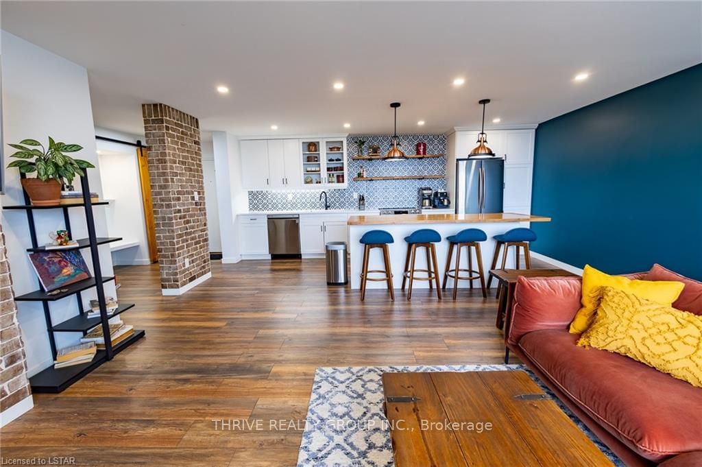 Listing Image 15