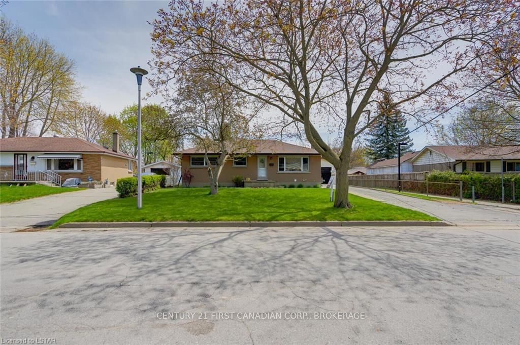 Listing Image 3