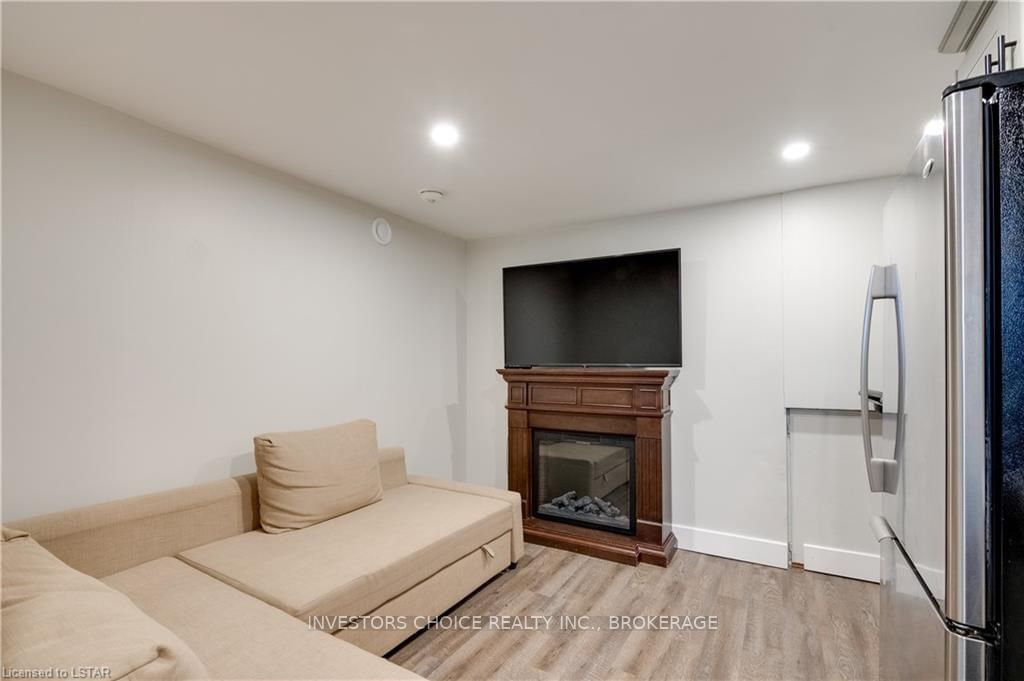 Listing Image 35