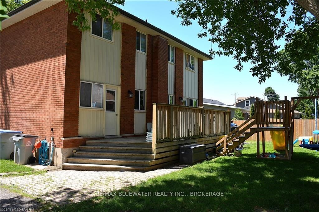 Listing Image 3