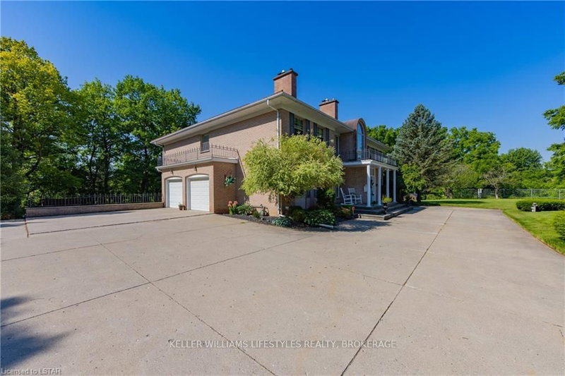 262 Pinetree Lane, Strathroy-Caradoc, N7G 4A8 | Image 2