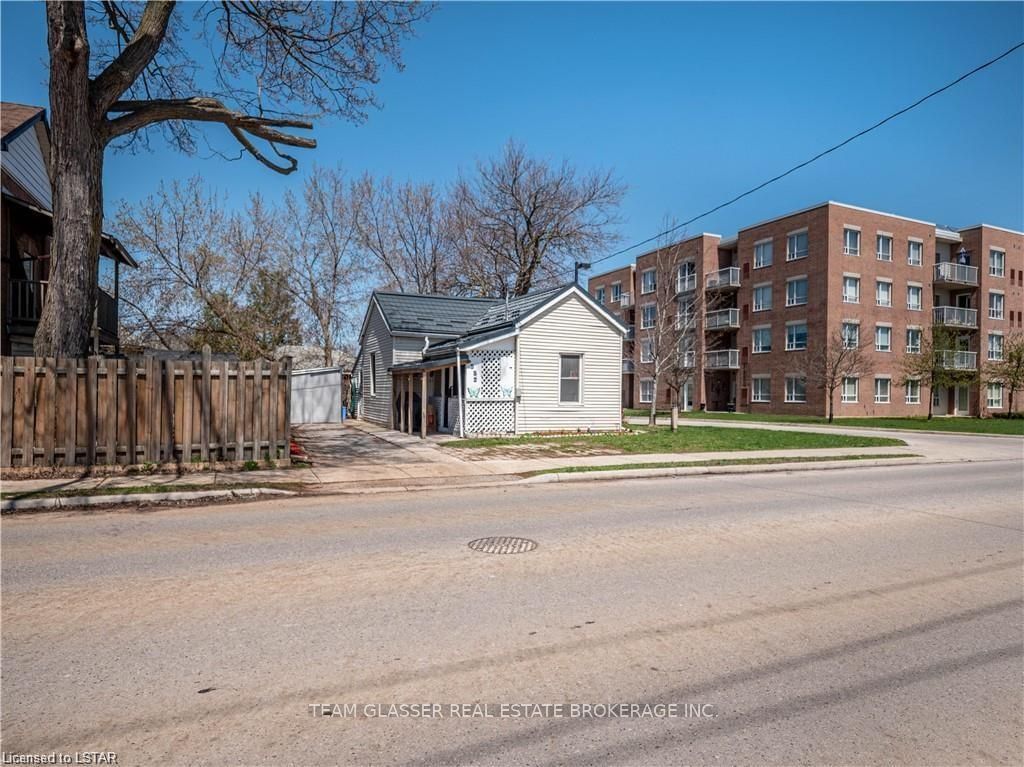 Listing Image 7
