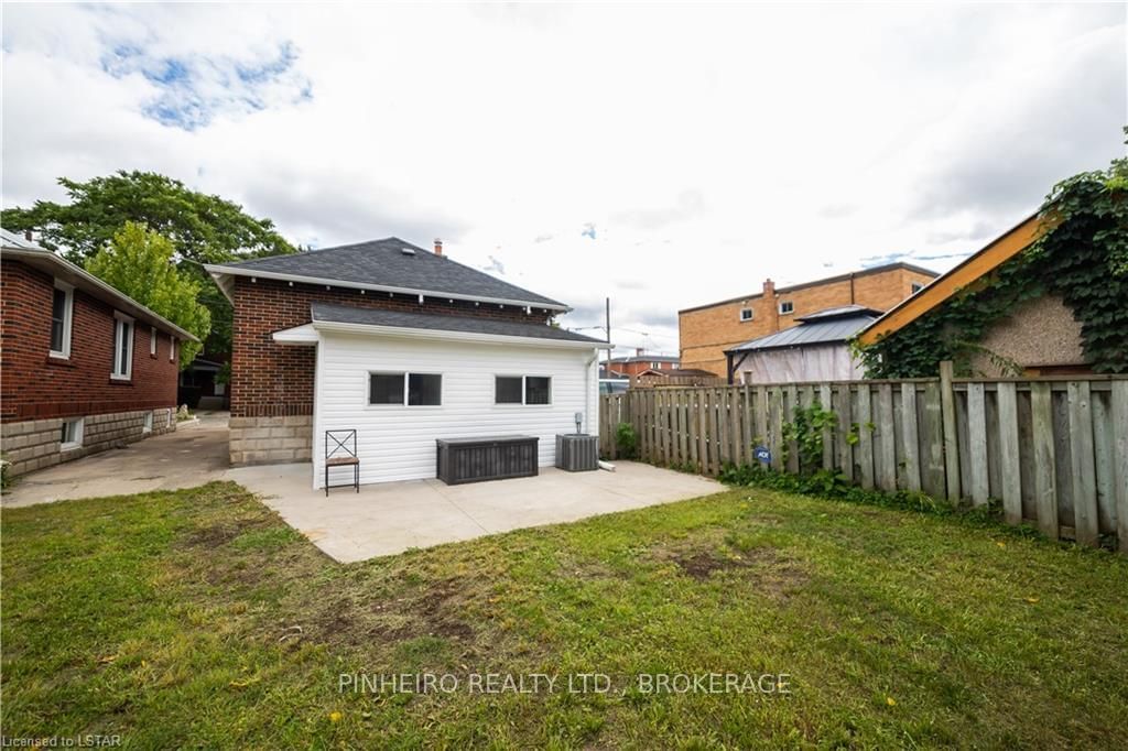 Listing Image 7