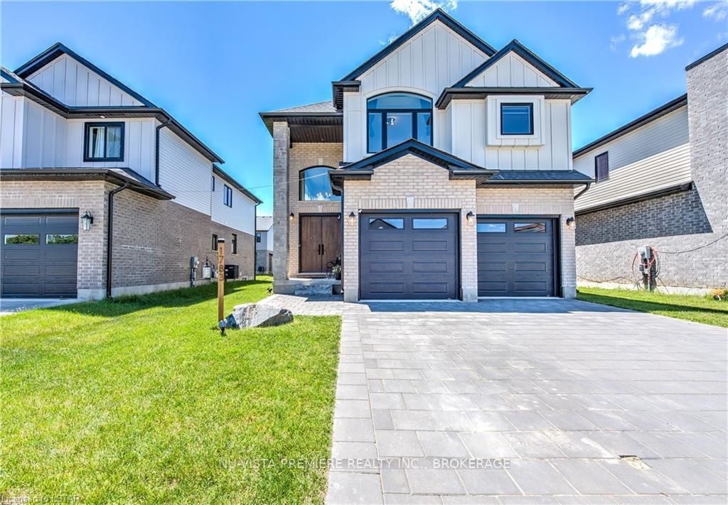 Listing Image 4