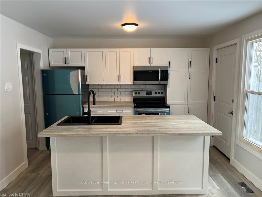 Listing Image 3