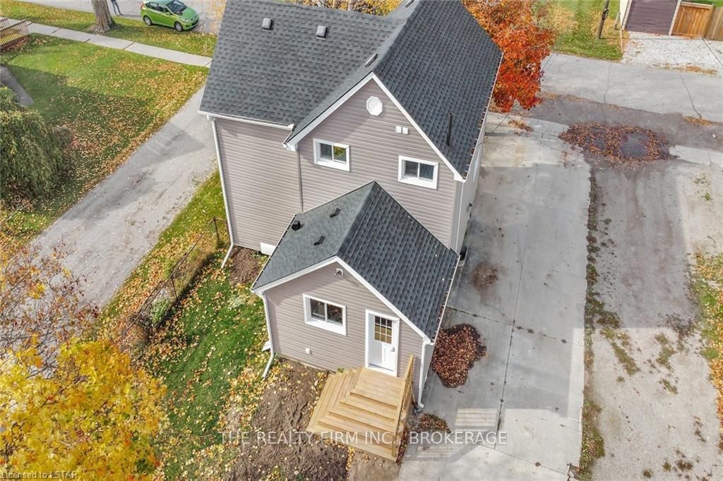 Listing Image 9