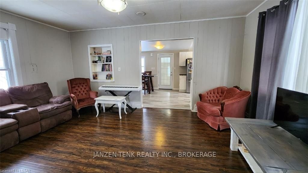 Listing Image 2