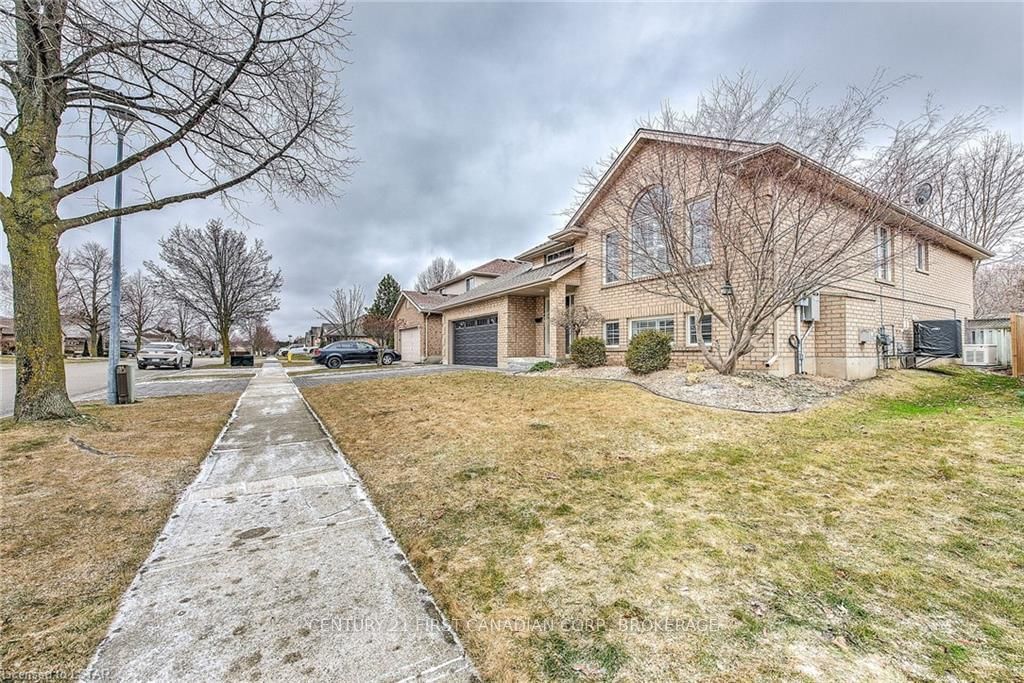 Listing Image 3