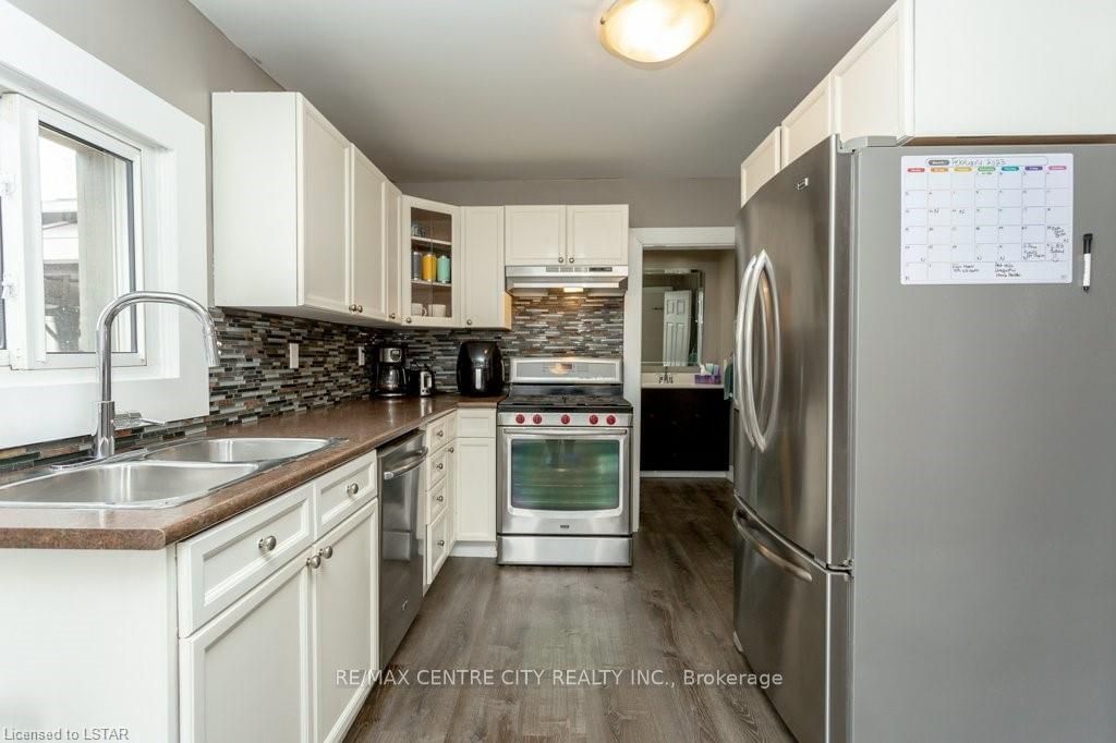 Listing Image 13