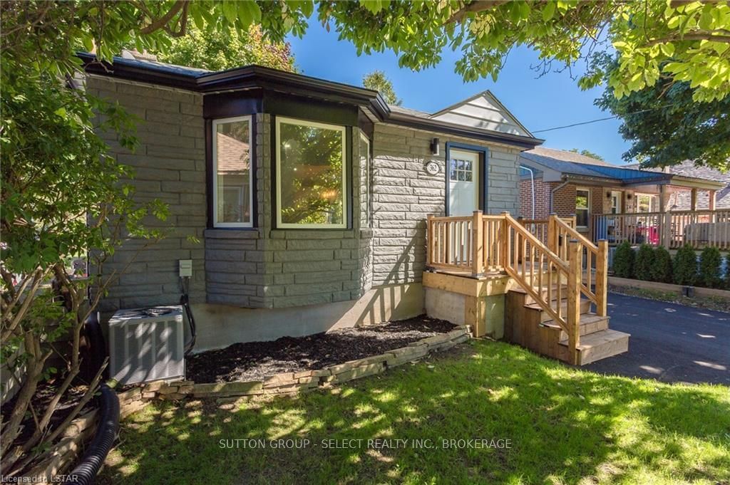 Listing Image 3