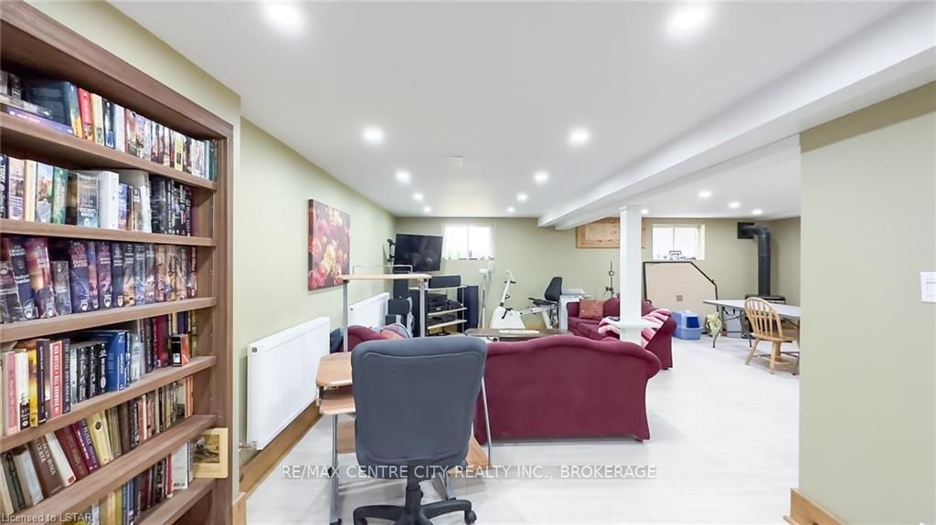 Listing Image 17