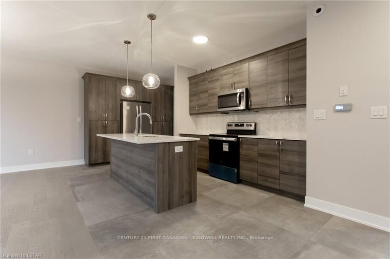 16 - 297 Whiting St, Ingersoll, N5C 2W5 | Image 3