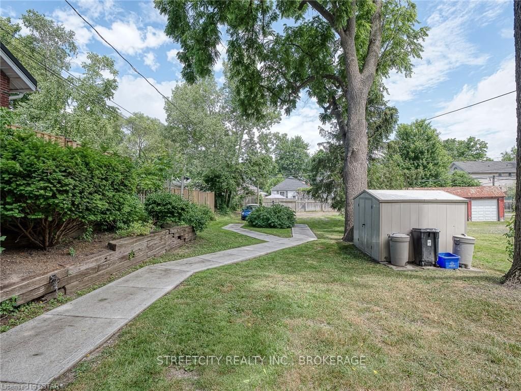 Listing Image 7