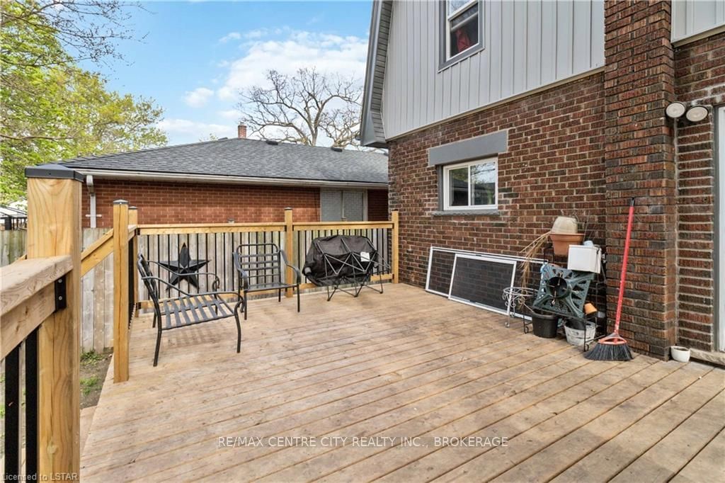 Listing Image 19