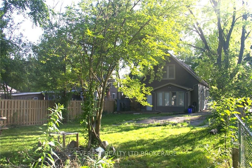 Listing Image 7