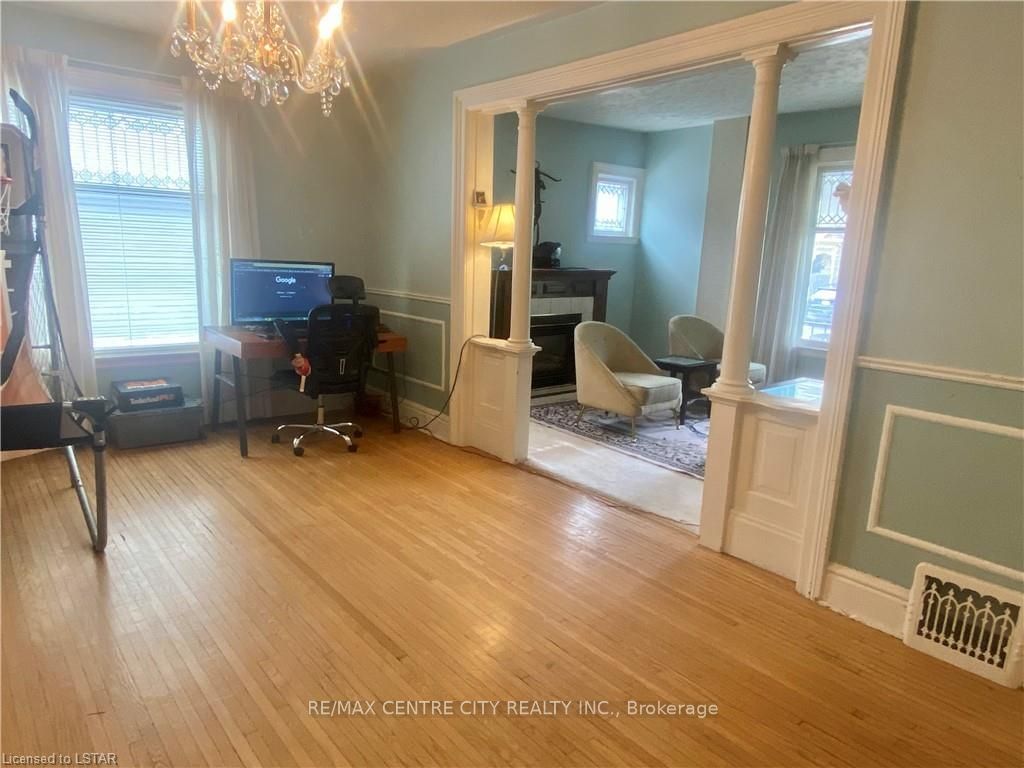 Listing Image 7