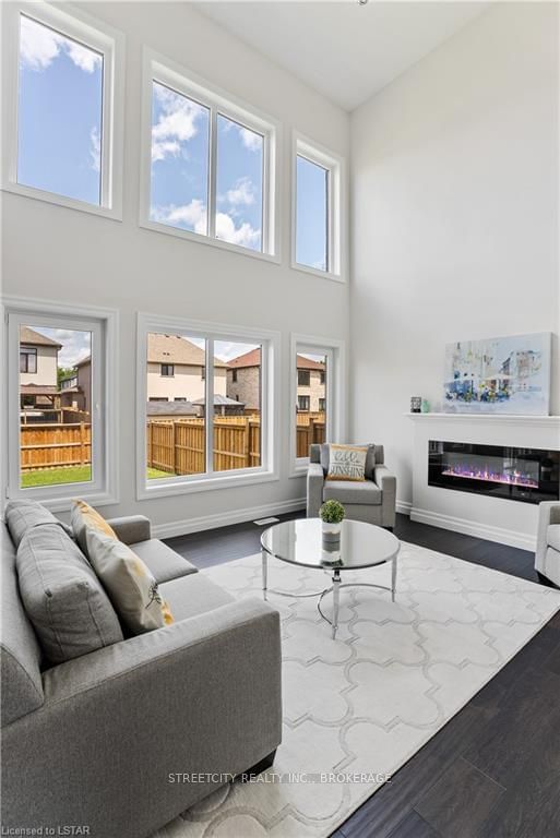 Listing Image 13