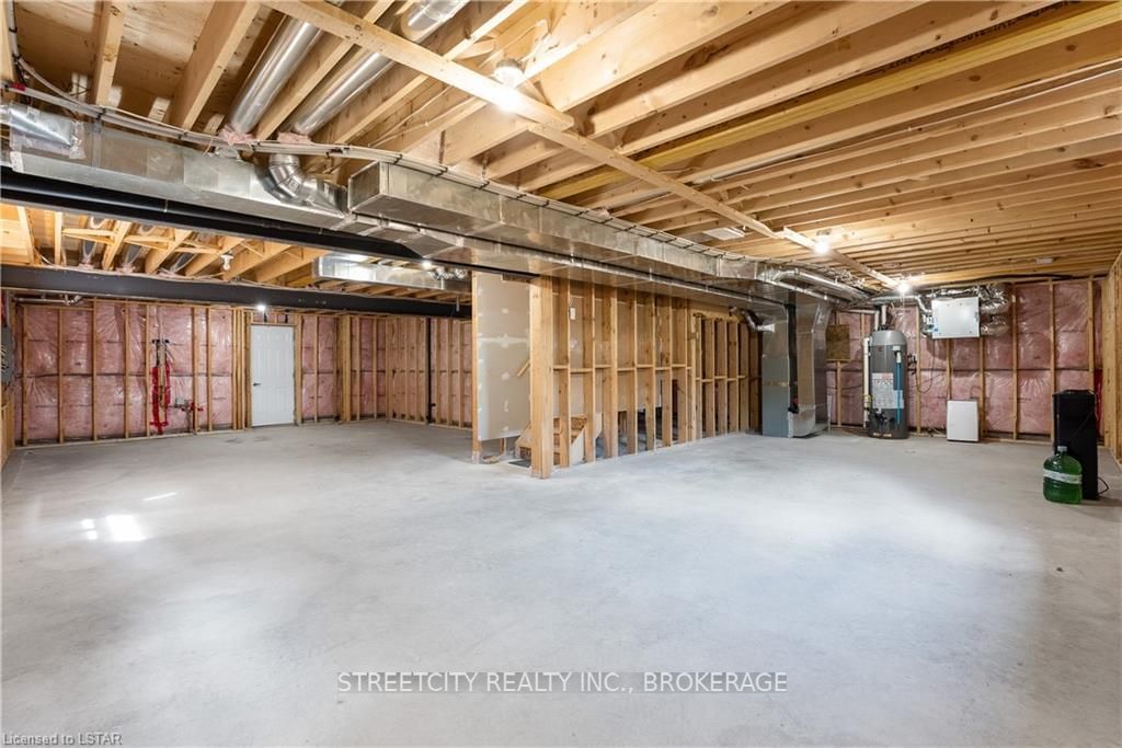 Listing Image 40