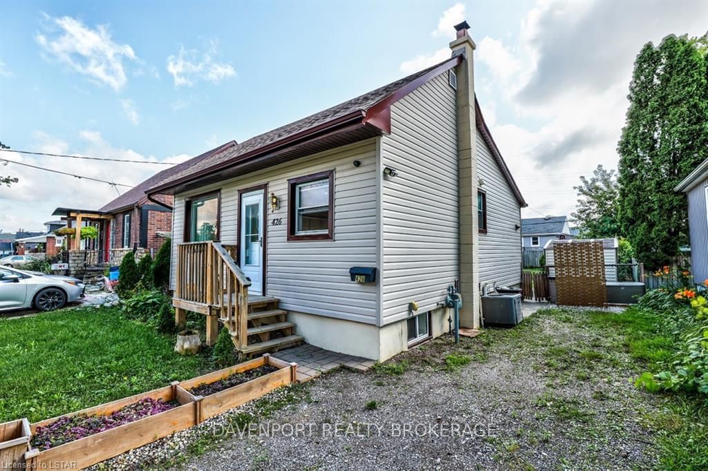 Listing Image 7