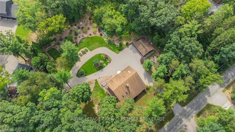 9936 Ontario St, Lambton Shores, N0M 2L0 | Image 2