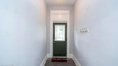 1068 MARGARET Street — photo 4