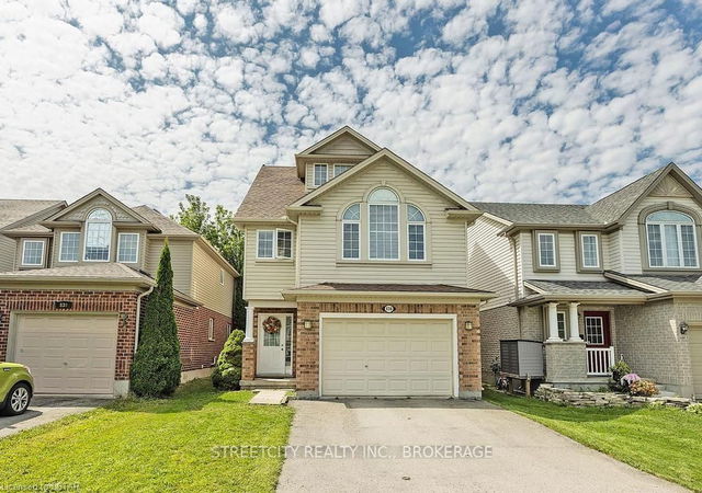 836 CROSSCREEK Crescent