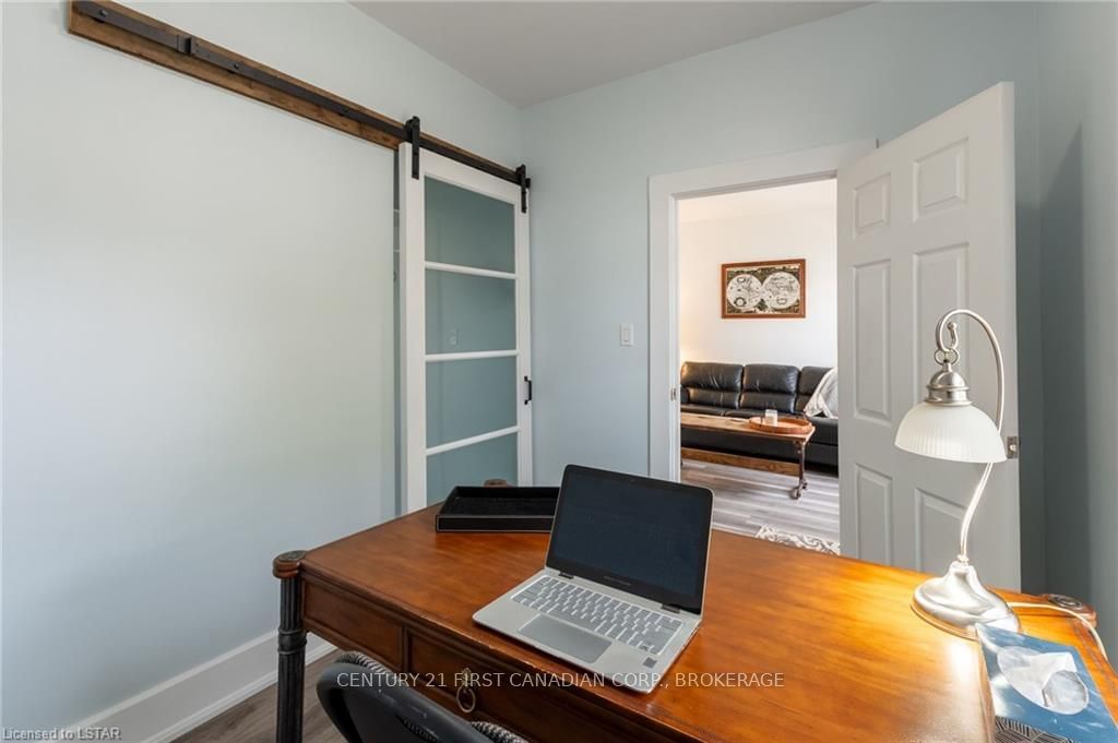 Listing Image 7