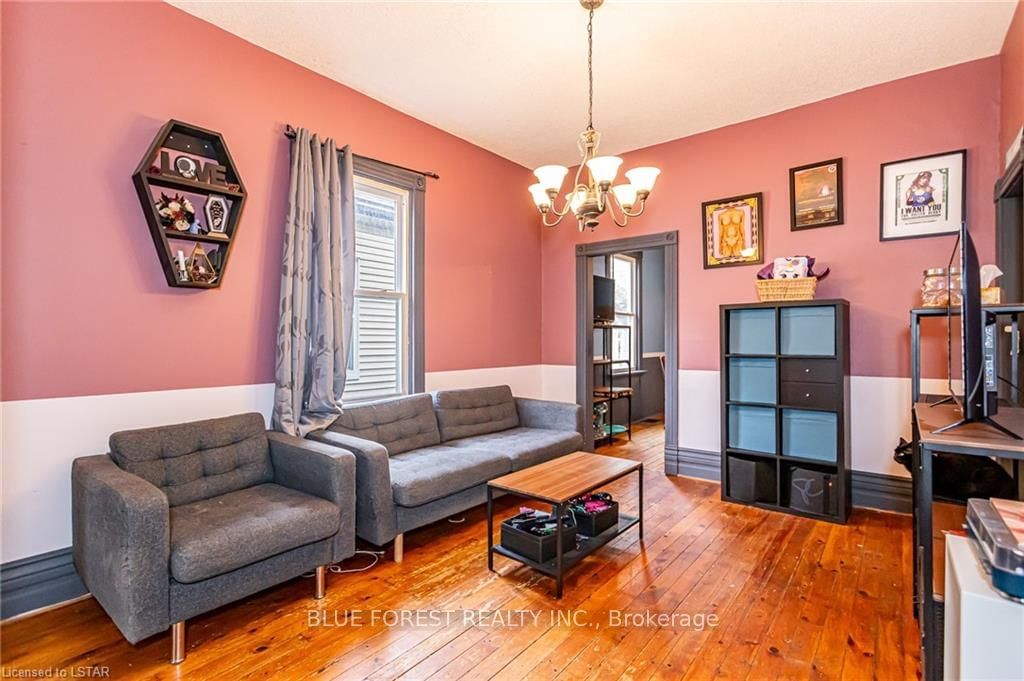 Listing Image 7