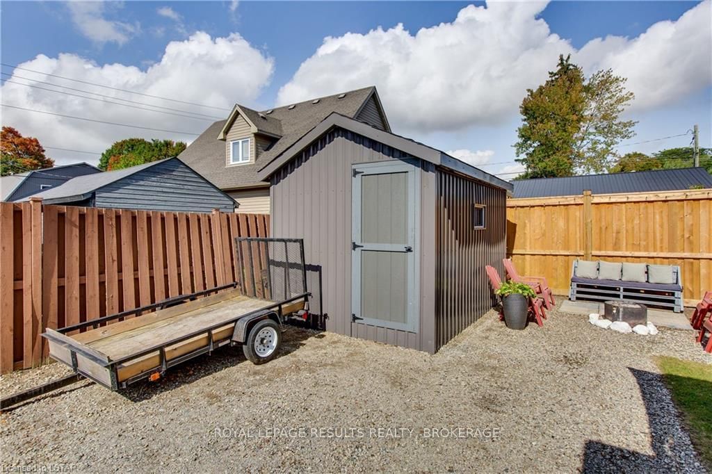 Listing Image 7