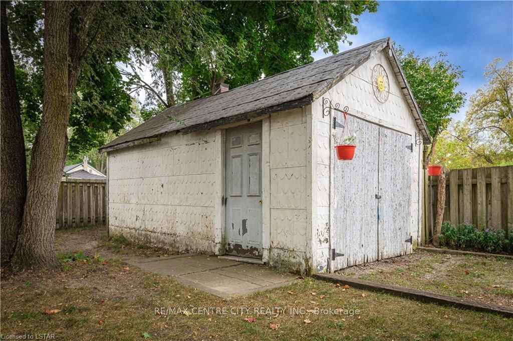 Listing Image 7