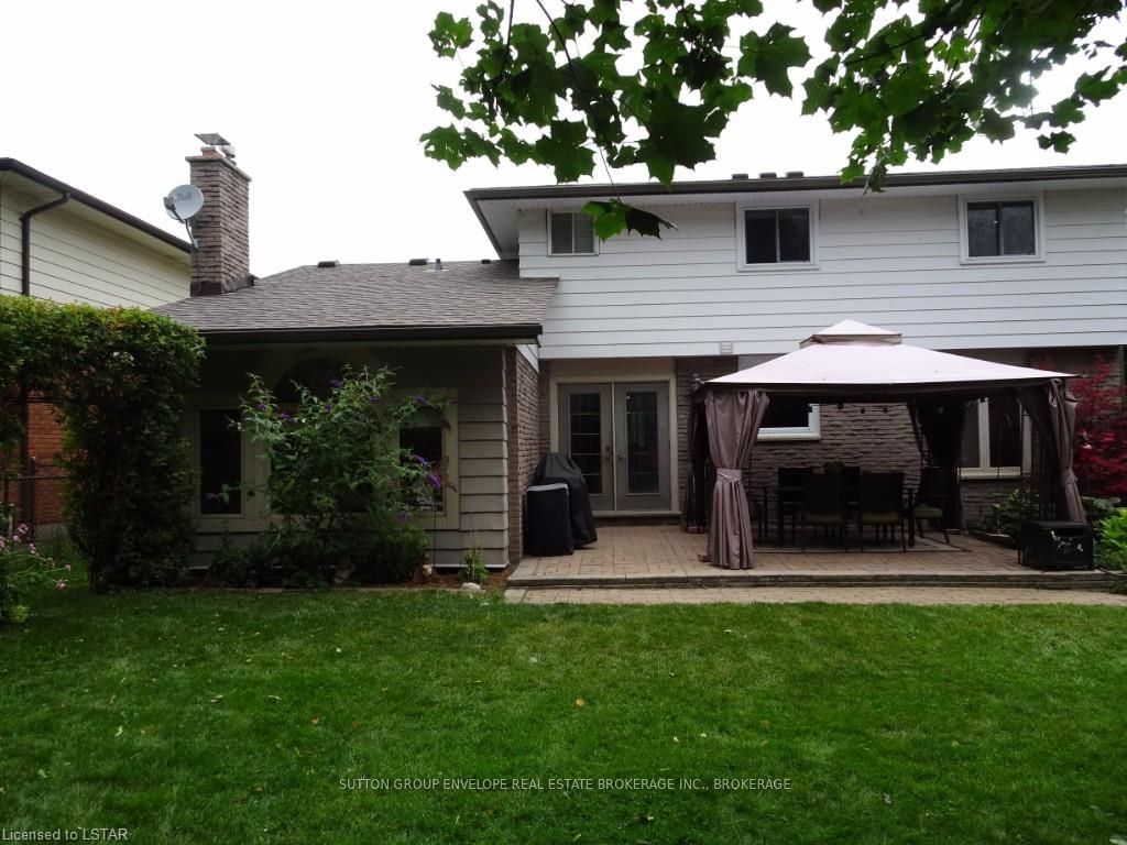 Listing Image 7