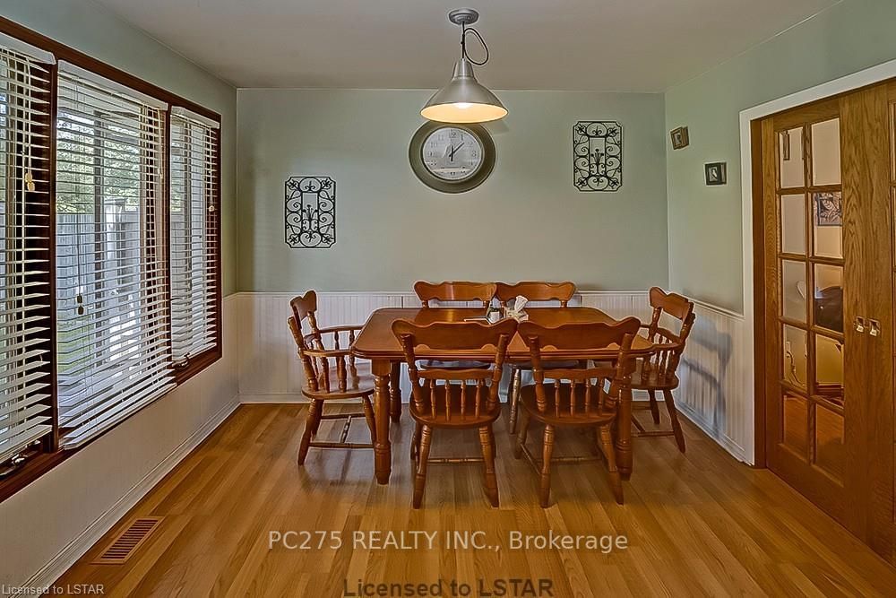 Listing Image 5