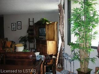 Unit 2303 — 323 Colborne St, London - East K image-0-3