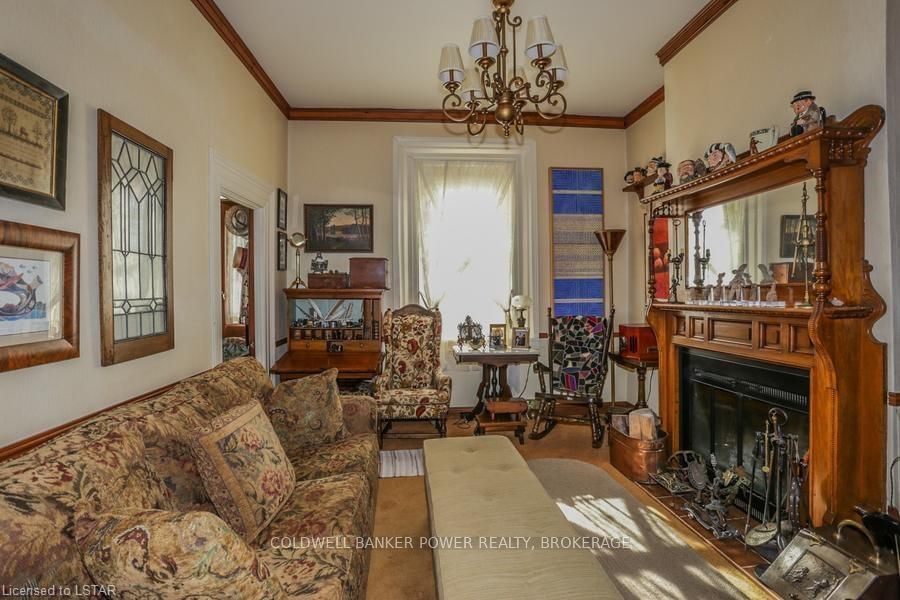 Listing Image 7