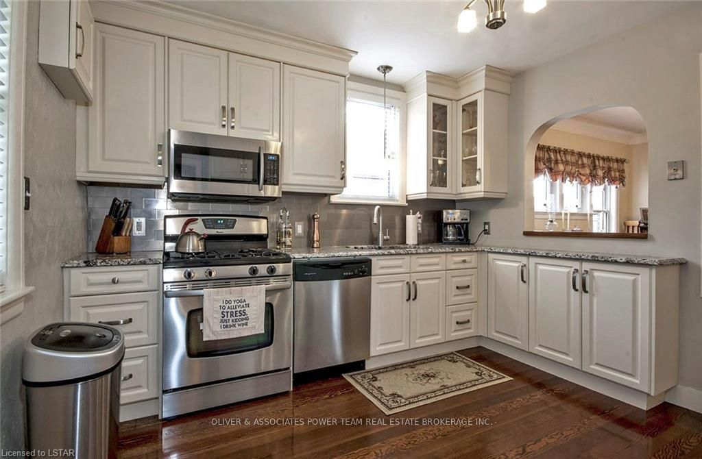 Listing Image 7