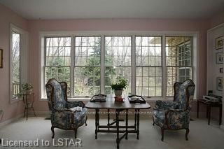 10240 Woodpark Crt, Lambton Shores, N0M 1T0 | Image 2