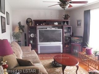 Listing photo 4