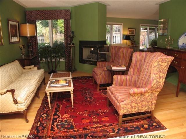 Listing Image 7