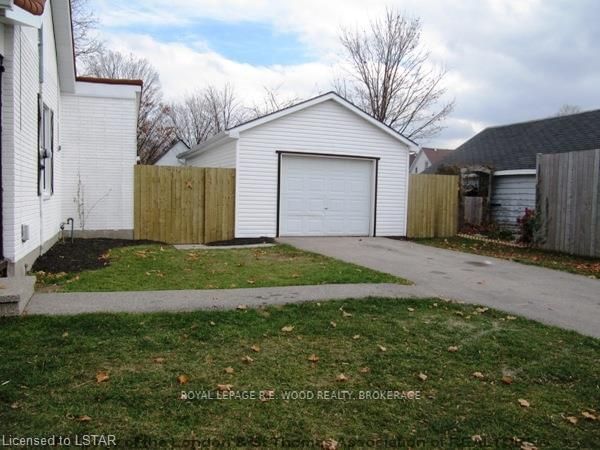 Listing Image 7