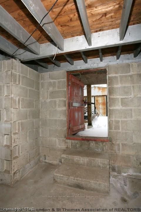 Listing Image 17
